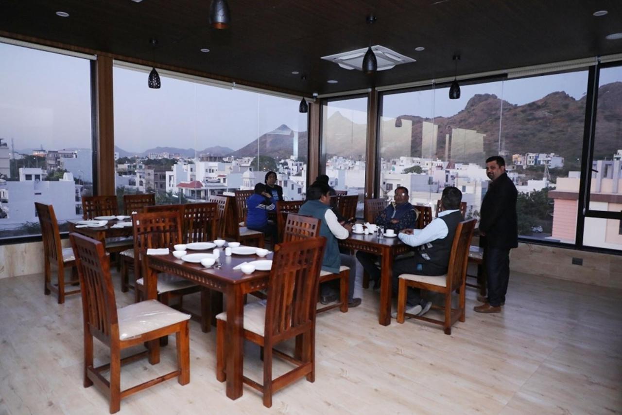 فندق Pine Regency - Aravali'S Peak View أُودايبور المظهر الخارجي الصورة
